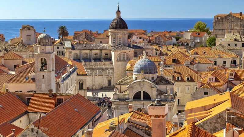 Dubrovnik, Croatia bans suitcases