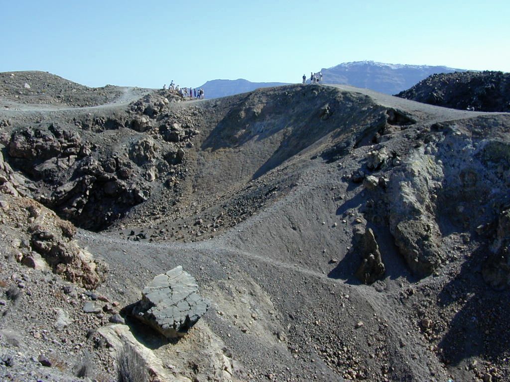 Nea Kameni crater