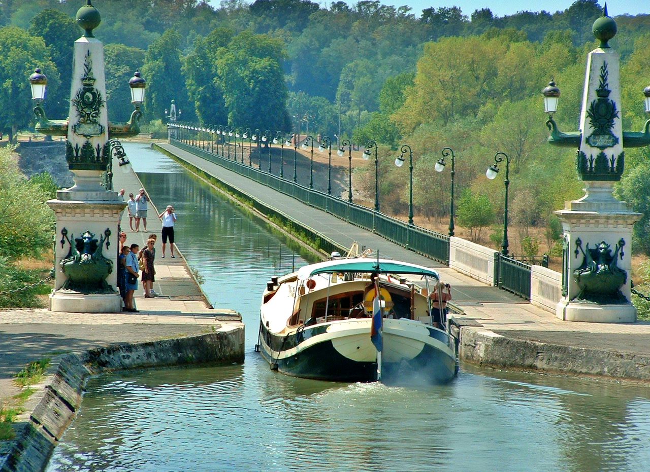 Canal Lateral à la Loire
