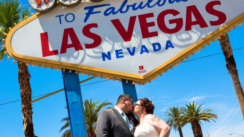 Las Vegas to offer a pop-up marriage license office at the airport
