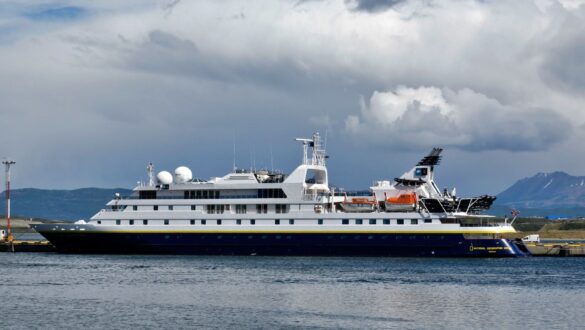 Lindblad Expeditions - National Geographic Orion