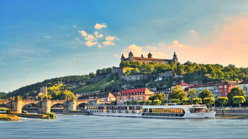 AmaWaterways offers exciting complimentary land packages