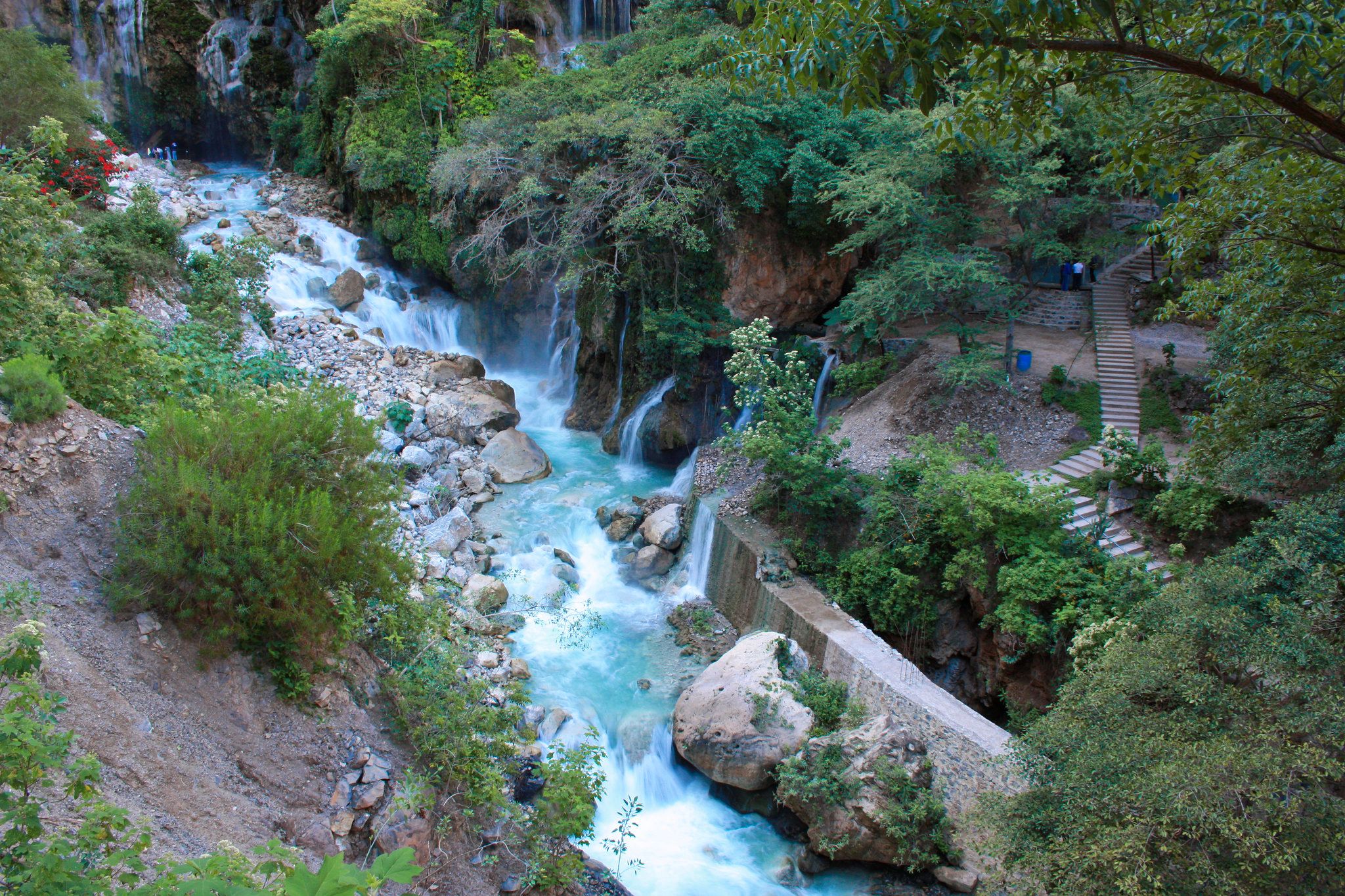 Turquoise river at Grutas Tolantongo 