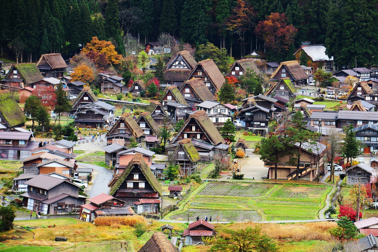 Shirakawa- gō village