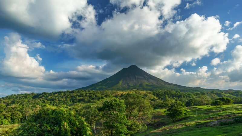 Experience nature in an eco-lodge in Costa Rica