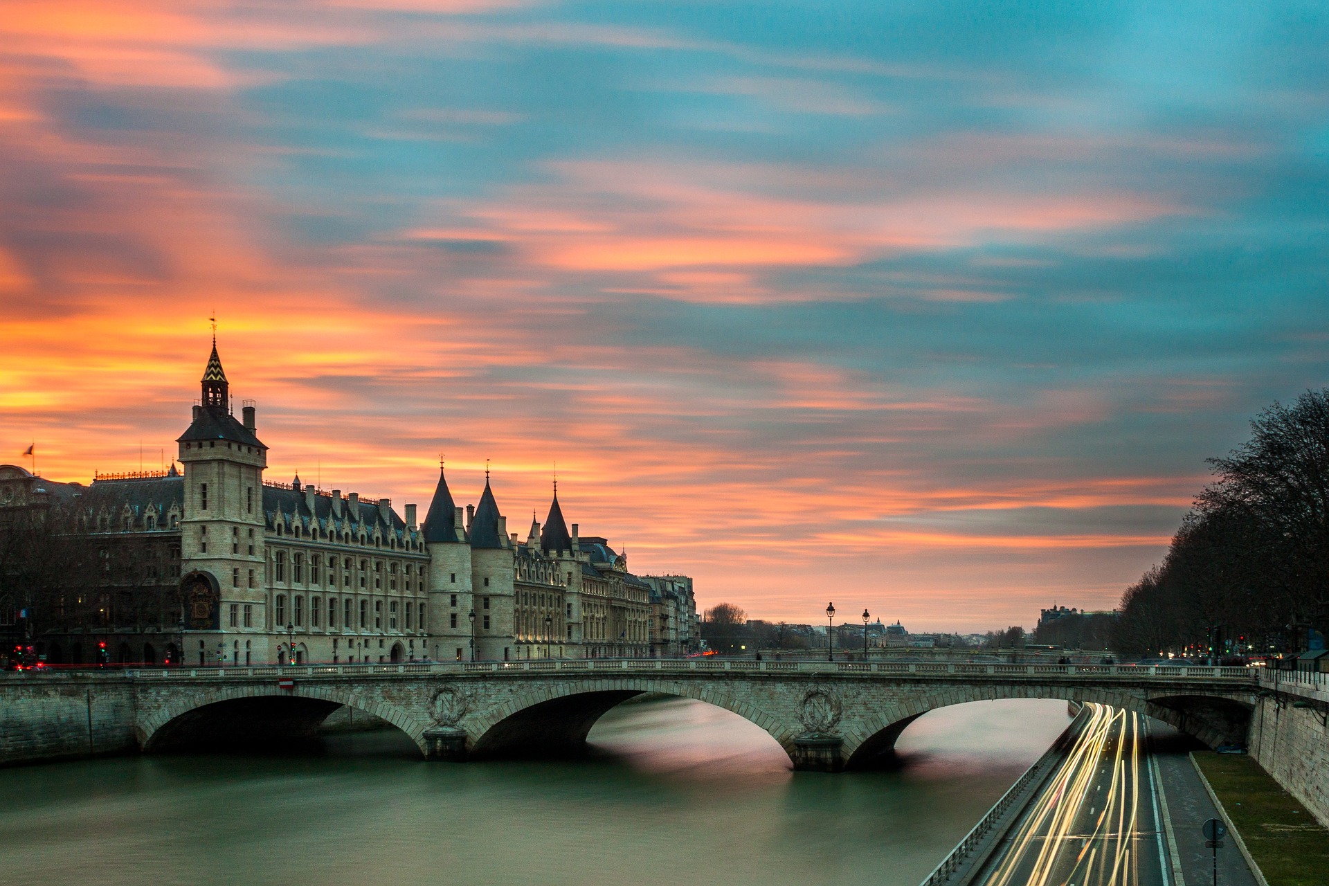 Paris, France comes up tops for Instagrammable sunsets