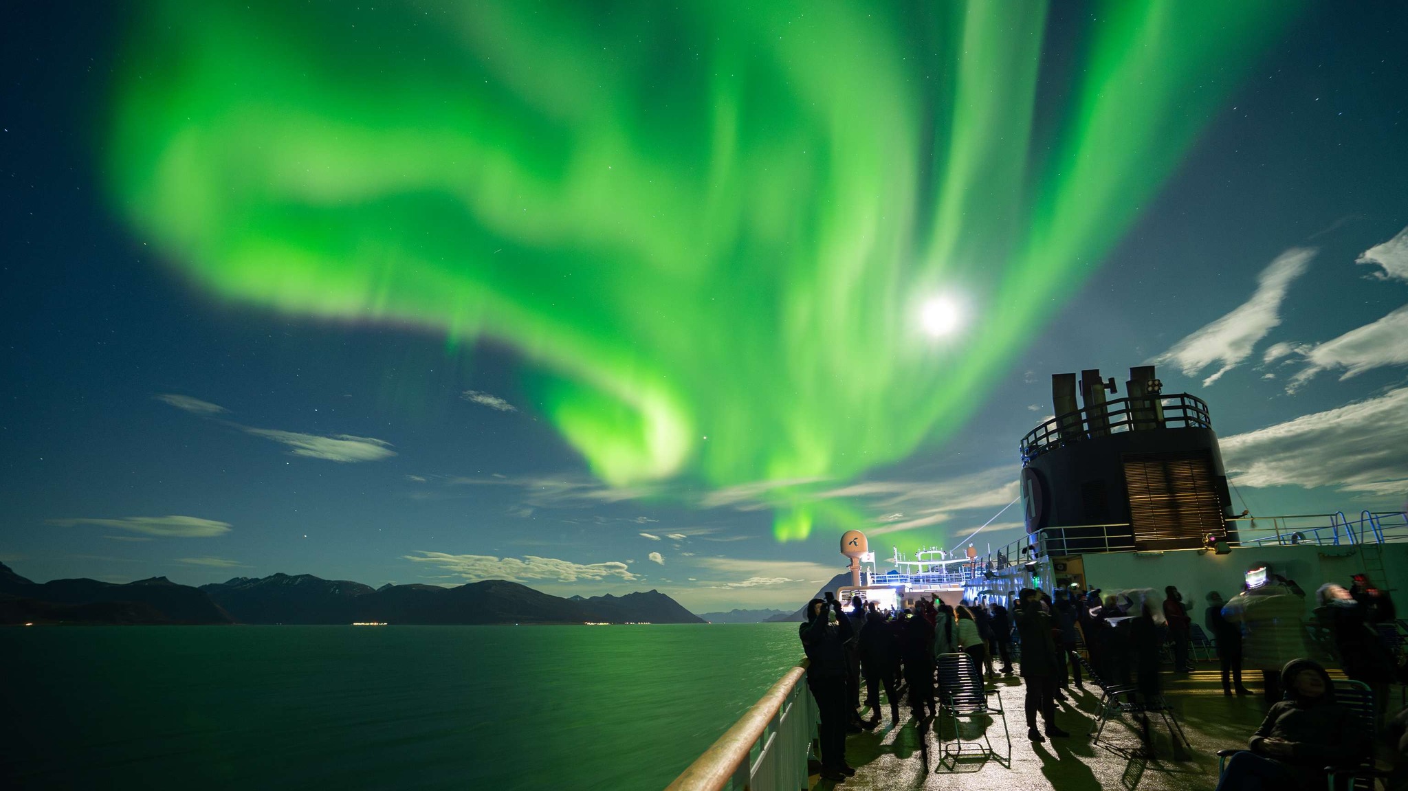 Hurtigruten aurora borealis cruises