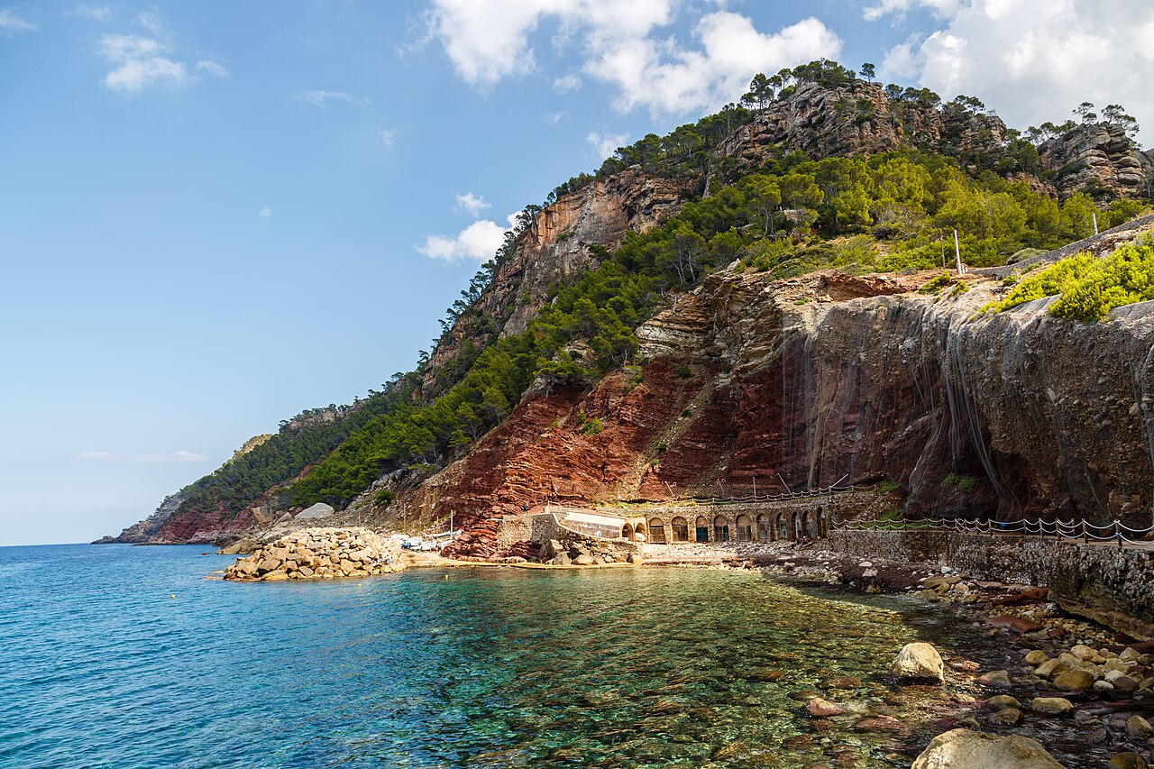 Cala Estellencs for snorkeling