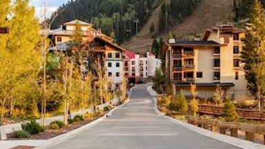 Top Small Town Destinations In America - DoTravel - YouTube