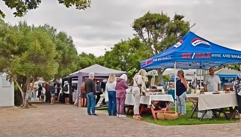 Browsing the antique markets - Image credit - Jane Flowers